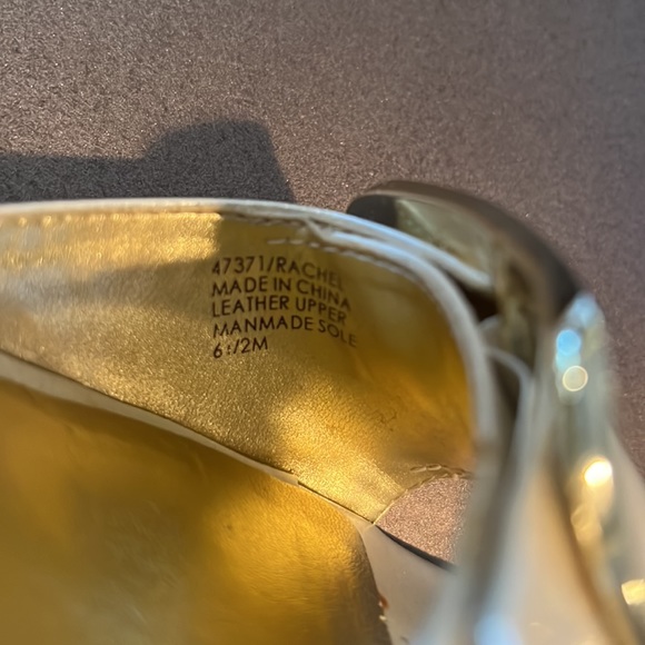 Harold’s 6.5 Gold Heel Slip-On Heels - Picture 10 of 13